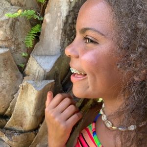 Meet your Posher, Whitley